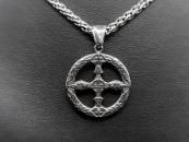 Keltenkreuz Amulett mit vier Händen